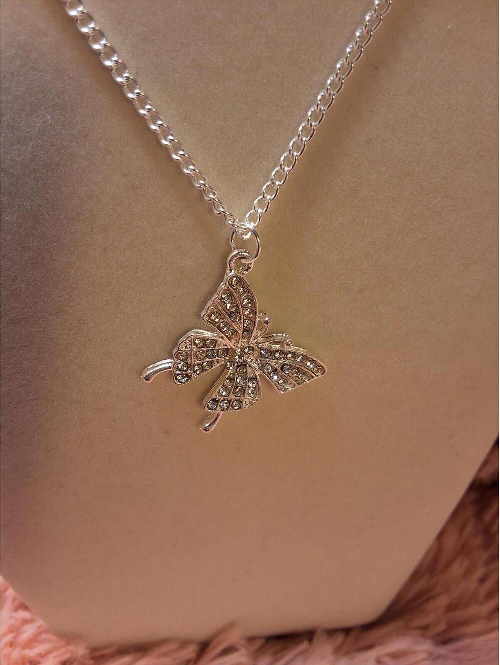 BUTTERFLY NECKLACE silver TONE STYLE 1